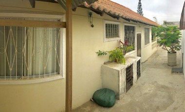 CHIPIPE: BELLA CASA CON PISCINA A 3 CUADRAS DEL MAR