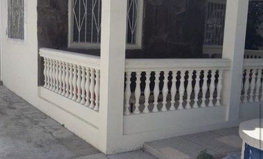 CHIPIPE: BELLA CASA CON PISCINA A 3 CUADRAS DEL MAR