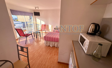 Arriendo casa/hostal con 8 dormitorios c/u con baño privado + sala eventos