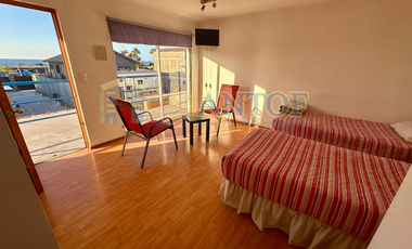 Arriendo casa/hostal con 8 dormitorios c/u con baño privado + sala eventos