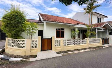 BU murah banget Rumah Hook luas besar di Margahayu Raya