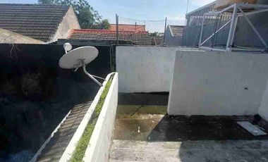 Rumah disewakan pondok Chandra rungkut lokasi strategis MERR