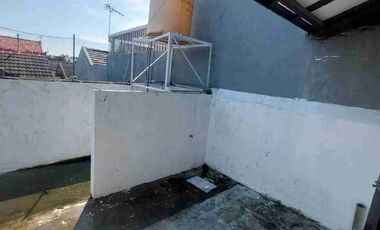Rumah disewakan pondok Chandra rungkut lokasi strategis MERR