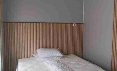 Disewakan Rumah 3 lt 4 x 8 m2 di Kebon Jeruk, ada 3 kt  3 km unfurnished, ada furniture, row jalan 1 mobil, siap huni, Ayo survei yuk!!