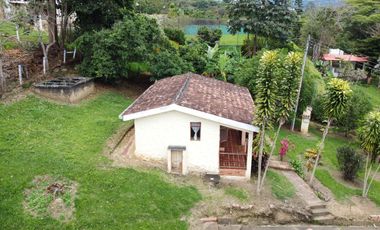 SE VENDE FINCA CON DOS CASAS EN TERRENO DE 7.846 MT- SILVANIA CUNDINAMARCA