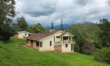 SE VENDE FINCA CON DOS CASAS EN TERRENO DE 7.846 MT- SILVANIA CUNDINAMARCA