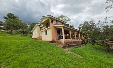 SE VENDE FINCA CON DOS CASAS EN TERRENO DE 7.846 MT- SILVANIA CUNDINAMARCA