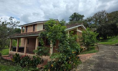 SE VENDE FINCA CON DOS CASAS EN TERRENO DE 7.846 MT- SILVANIA CUNDINAMARCA