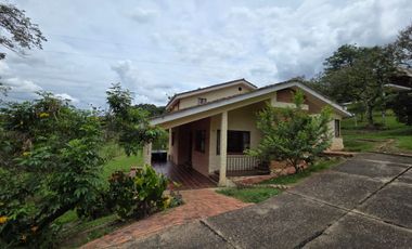 SE VENDE FINCA CON DOS CASAS EN TERRENO DE 7.846 MT- SILVANIA CUNDINAMARCA