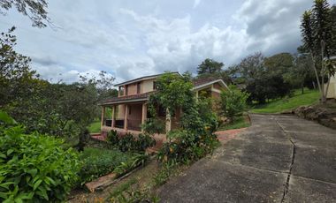 SE VENDE FINCA CON DOS CASAS EN TERRENO DE 7.846 MT- SILVANIA CUNDINAMARCA