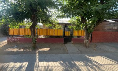 Terreno con Casa, 173 M², Habitacional o Comercial, El Bosque