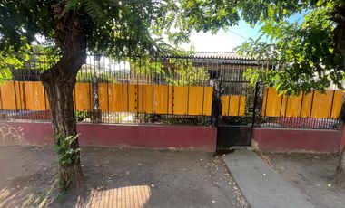 Terreno con Casa, 173 M², Habitacional o Comercial, El Bosque