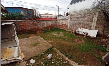 Terreno con Casa, 173 M², Habitacional o Comercial, El Bosque