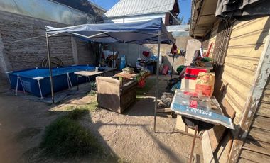 Terreno con Casa, 173 M², Habitacional o Comercial, El Bosque