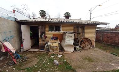 Terreno con Casa, 173 M², Habitacional o Comercial, El Bosque