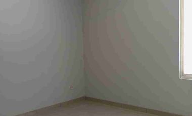 Disewakan rumah 2 lt 8 x 20 m2 di Golf Lake Residences Cengkareng ada 3+1  kt 3+1 km unfurnished carport 2 mobil, min sewa 2 thn, lagi renovasi, survei yuk!