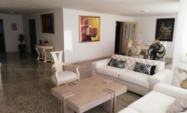 VENDO HERMOSO APARTAMENTO  EN SECTOR DE PORVENIR CON AREA DE 253MTS, UN APARTAMENTO POR PISO, ESTRATO 4