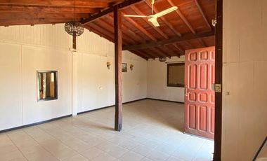 Venta de Casa de 150m², El Rosal, Ruta a Termas de Chillán.