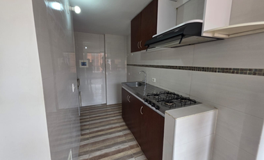 Apartamento remodelado con estudio y sala de estar – Conjunto Bambú, Ciudad Verde 🏢✨