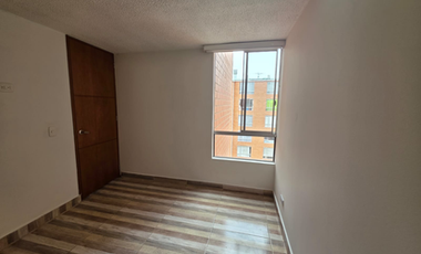 Apartamento remodelado con estudio y sala de estar – Conjunto Bambú, Ciudad Verde 🏢✨