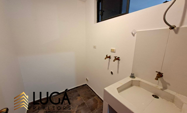 Departamento con salida directa al mar en venta, cerca al Mall del Pacífico, sector playa murciélago Manta, Ecuador