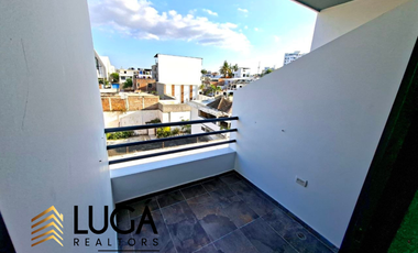 Departamento con salida directa al mar en venta, cerca al Mall del Pacífico, sector playa murciélago Manta, Ecuador