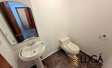 Departamento con salida directa al mar en venta, cerca al Mall del Pacífico, sector playa murciélago Manta, Ecuador