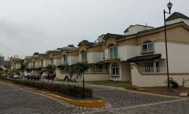 🔥 Casa en privada en Residencial La Jolla con 2 estacionamientos | Seguridad y alta plusvalía en Mexicali