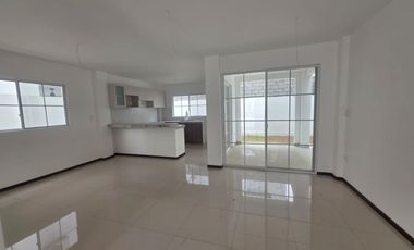 Terranostra, Casa de Estreno de 3 Dorm. en Venta y Alquiler