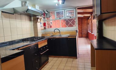 Estupenda casa a un costado de Don Bosco, La Cisterna