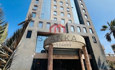 UF 8.000, Espectacular oficina en Venta Edificio Las Empresas, para Inversión Con estacionamiento y Bodega