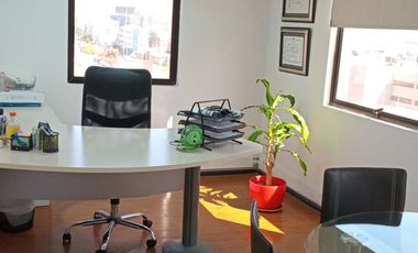 UF 8.000, Espectacular oficina en Venta Edificio Las Empresas, para Inversión Con estacionamiento y Bodega