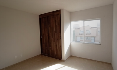 CASA EN VENTA, EN  PRIV. MERIBE, REAL DE HUEJOTZINGO PUEBLA