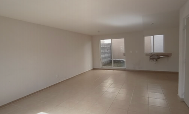 CASA EN VENTA, EN  PRIV. MERIBE, REAL DE HUEJOTZINGO PUEBLA