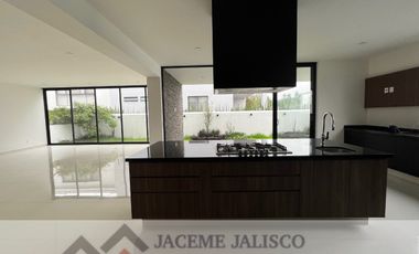Casa en Renta o Venta Fraccionamiento Puerta Las Lomas