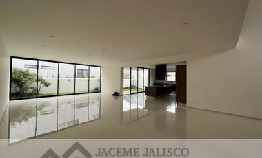 Casa en Renta o Venta Fraccionamiento Puerta Las Lomas