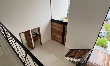 Casa en Renta o Venta Fraccionamiento Puerta Las Lomas