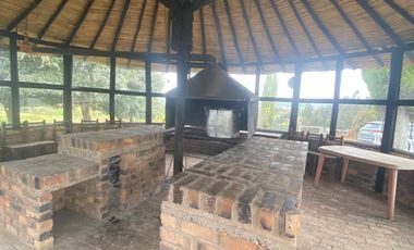 SE ARRIENDA HERMOSA CASA RURAL EN EL MUNICIPIO DE COMBITA