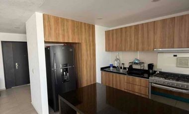 Casa en RENTA Toluca, dentro de fraccionamiento, zona plaza Santin.