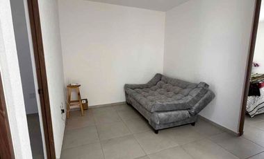 Casa en RENTA Toluca, dentro de fraccionamiento, zona plaza Santin.