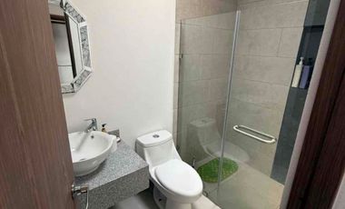 Casa en RENTA Toluca, dentro de fraccionamiento, zona plaza Santin.