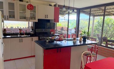 Hermosa quinta en venta con 3.500m2T en Yunguilla - Santa Isabel