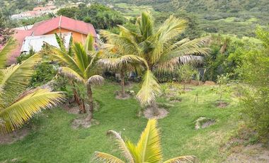 Hermosa quinta en venta con 3.500m2T en Yunguilla - Santa Isabel