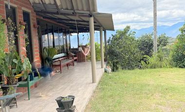 Hermosa quinta en venta con 3.500m2T en Yunguilla - Santa Isabel