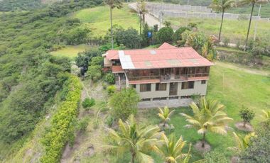 Hermosa quinta en venta con 3.500m2T en Yunguilla - Santa Isabel