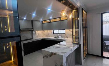 alquilo casa amoblada de tres dormitorios con baños