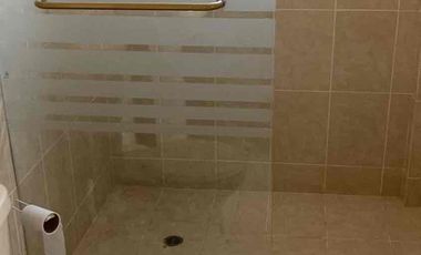 alquilo casa amoblada de tres dormitorios con baños