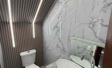 alquiler casa de Tres dormitorios con baños