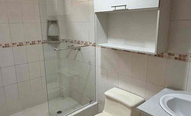 alquiler casa de Tres dormitorios con baños