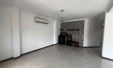 alquiler casa de Tres dormitorios con baños